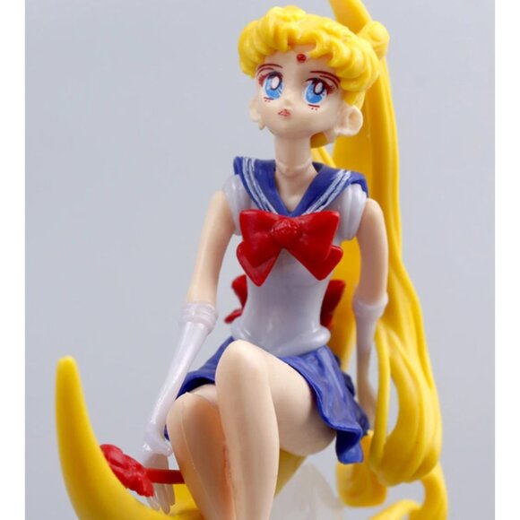 Sailor Moon Tsukino Usagi Figure 5.9” PVC Anime Collectible Moon Chair Pose - Picture 1 of 7